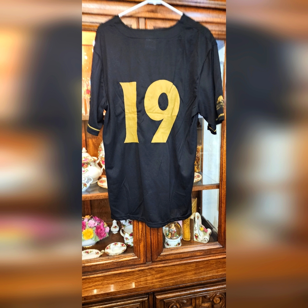 Fresno State jersey number 19